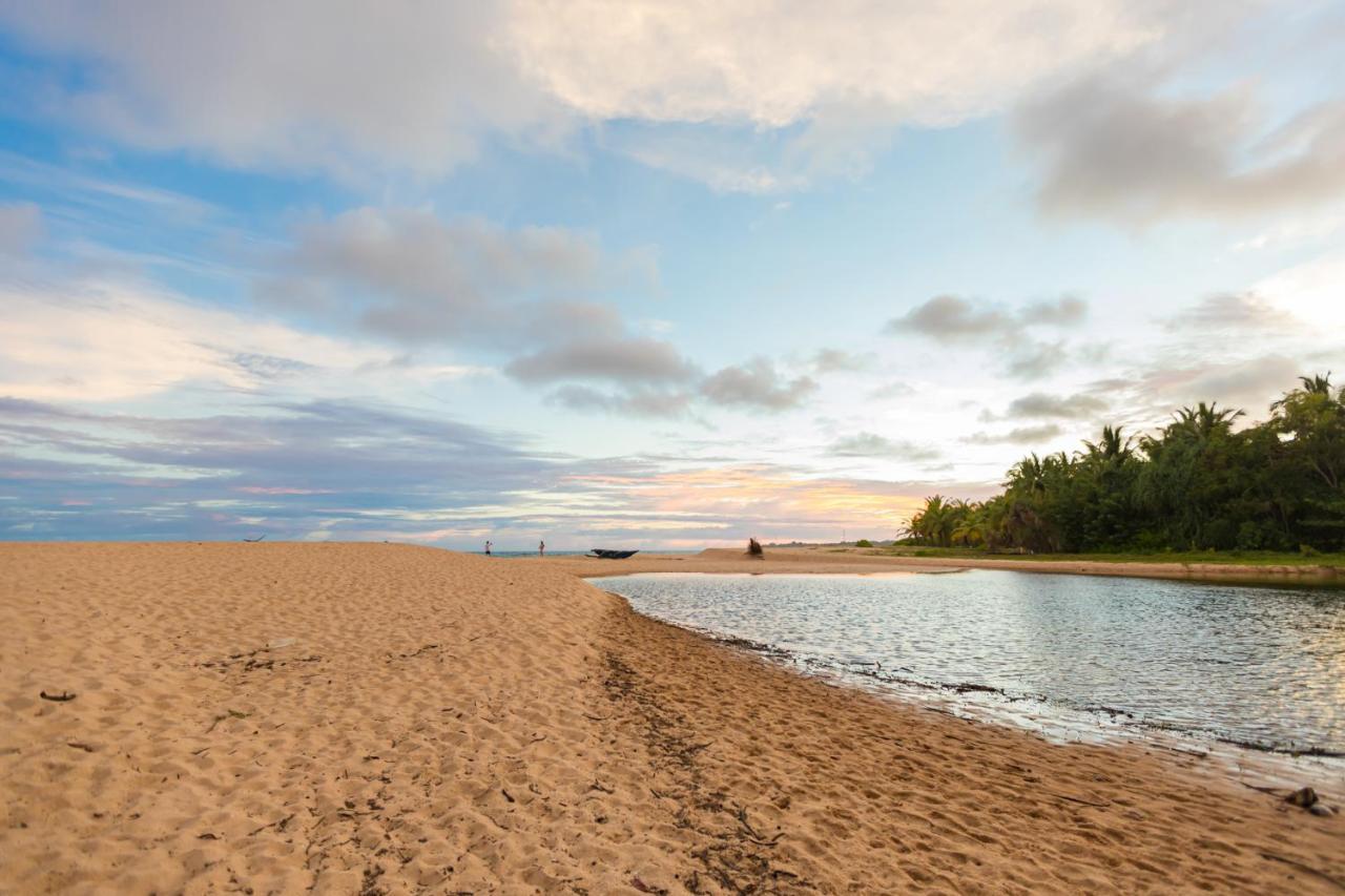Rock Violet Lakefront Cabanas & Restaurent Tangalle Eksteriør bilde